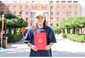 逼特逼污在线㊙️【新生报到】“北音温度”助力梦想起航！